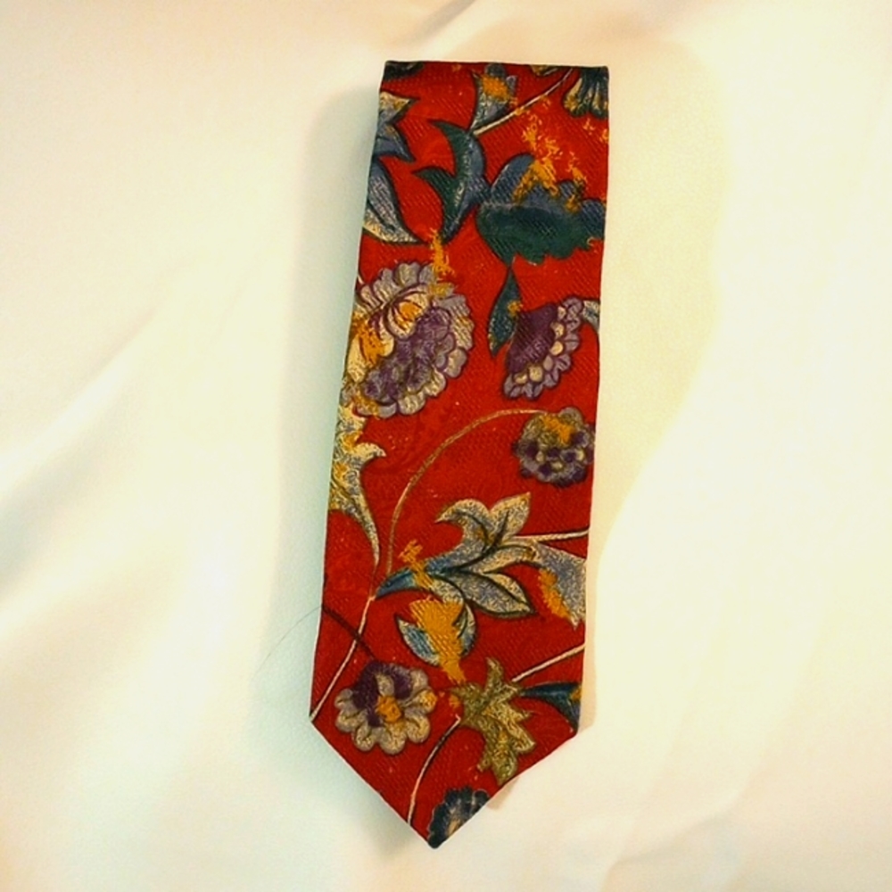 Hugo Boss silk tie
